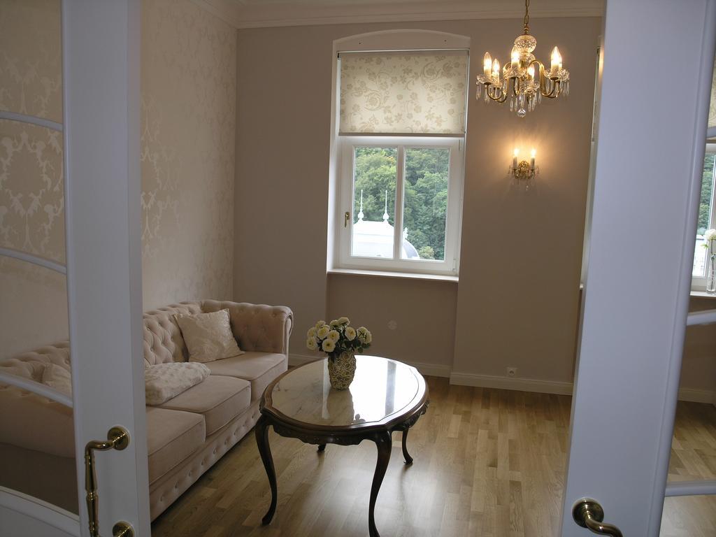 Apartmán LUX Škroupova Apartamento KLV Exterior foto